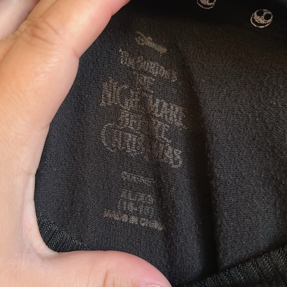 Disney Black Nightmare Before Christmas Sleeping shirt - Picture 3 of 6